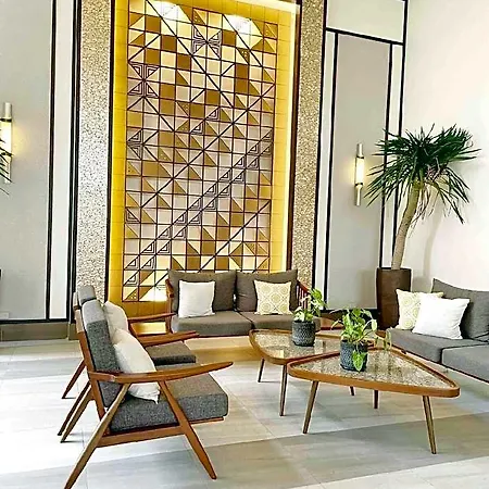 Stylish 2Br Condo | Wi-Fi | With Free Parking