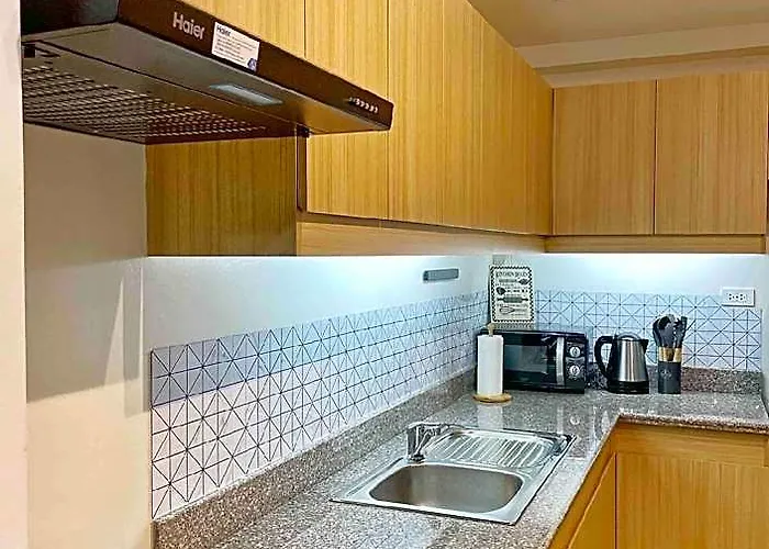 호텔 Stylish 2br | Wi-fi | With Free Parking 4*
