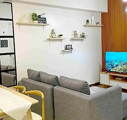 호텔 Stylish 2br | Wi-fi | With Free Parking 4*